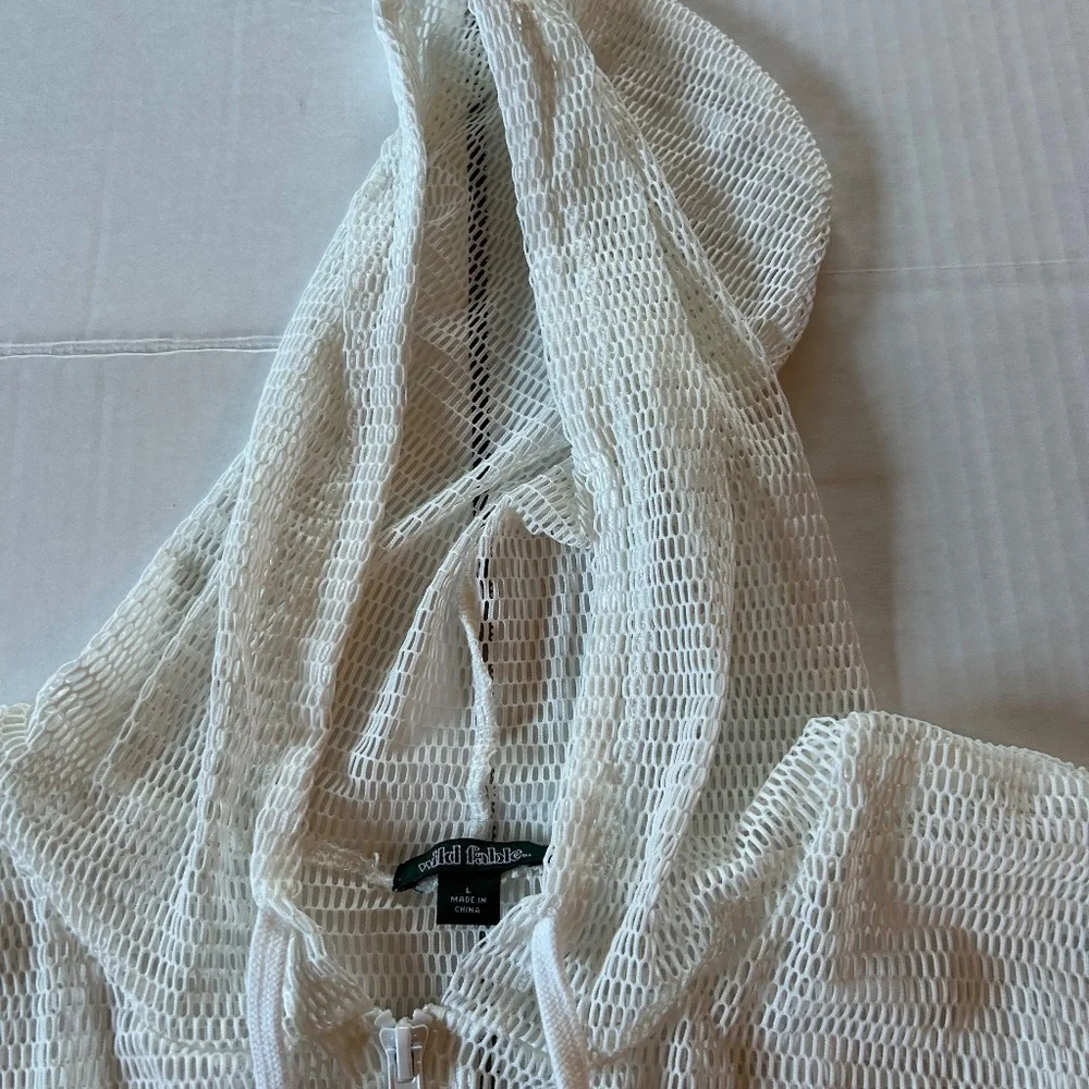 Wild Fable Women's off white,  Mesh hoodie crop top, Large - Picture 3 of 4